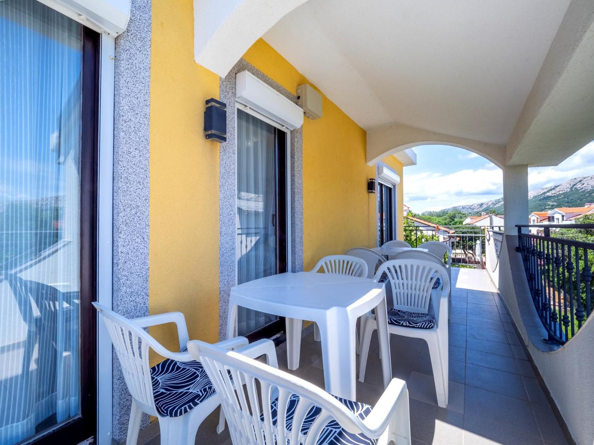 Apartments Bianca Baška Esterno foto