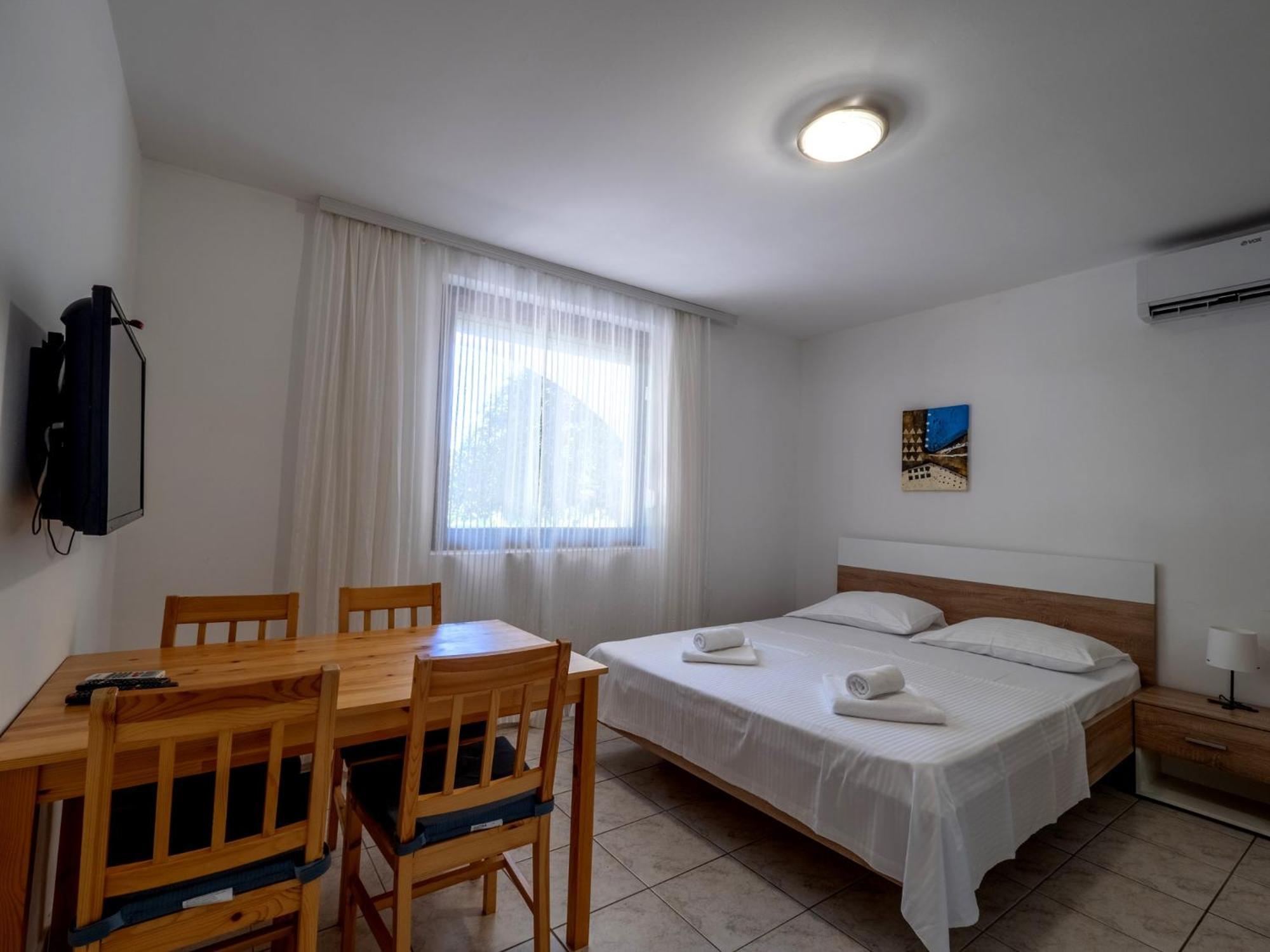 Apartments Bianca Baška Esterno foto